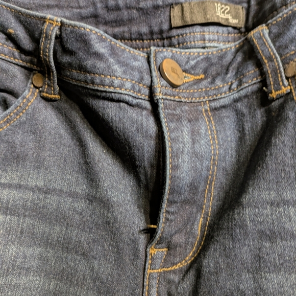 1822 Denim Dark Blue Women's Jean Shorts - Picture 5 of 9